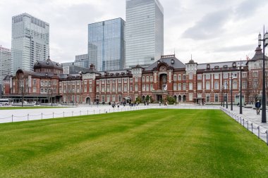 Tokyo, Japonya - 20 Mart 2019: Tokyo İstasyonu, Chiyoda City, Tokyo, Japonya 'da bir tren istasyonu.