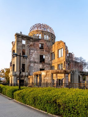 Japonya Hiroşima Barış Anıtı Hiroşima 'nın bir parçası olan Atom Bombası Kubbesi UNESCO Dünya Mirası Alanına atandı..