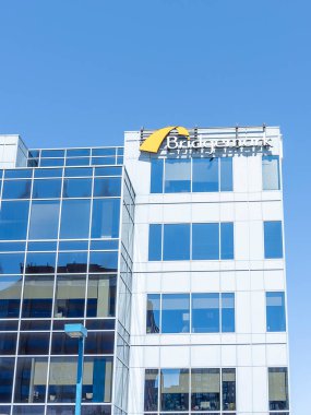 Mississauga, Ontario, Kanada - 14 Temmuz 2019: Mississauga, Ontario, Kanada 'da Bridgemark ofis binası.