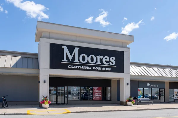 Oakville Ontario Canadá Julio 2019 Moores Storefront Oakville Ontario Canada —  Fotos de Stock
