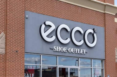 Richmond Hill, Ontario, Kanada - 14 Ekim 2019An ECCO mağaza tabelası Richmond Hill, Ontario, Kanada girişinde. ECCO Danimarkalı bir ayakkabı üreticisi ve perakendecisi..