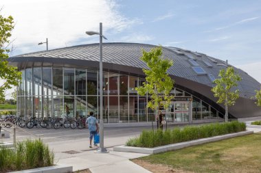 Vaughan, Ontario, Kanada - 10 Haziran 2018 Vaughan Metropolitan Centre Metro İstasyonu, Vaughan 'dan Union' a uzanan hattaki altı yeni metro durağından biri 17 Aralık 2017 'de resmen açıldı..