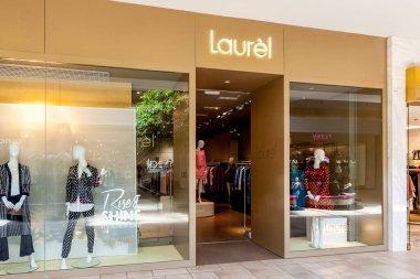 Toronto, Kanada - 30 Ekim 2018: Toronto 'daki Laurel mağazası, bir Kadın giyim mağazası.