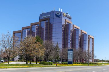 Mississauga, Ontario, Kanada - 13 Mayıs 2018: Mississauga, Ontario, Kanada 'daki Kredi Birliği binası.