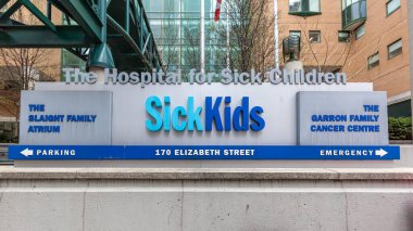 Toronto, Kanada - 5 Mayıs 2018: Hasta Çocuklar için Hasta Çocuklar Hastanesi, Toronto 'nun girişinde dünyanın en büyük ikinci pediatrik araştırma hastanesidir.. 