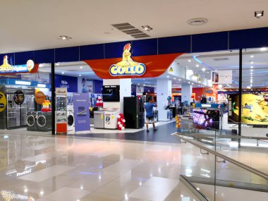 Alajuela, Kosta Rika - 4 Ekim 2018: San Jose, Kosta Rika yakınlarındaki City Mall, Alajuela 'daki Gollo mağazası. Gollo, merkezi El Salvador 'da bulunan Unicomer Group tarafından işletilen ev aletleri mağazasıdır..