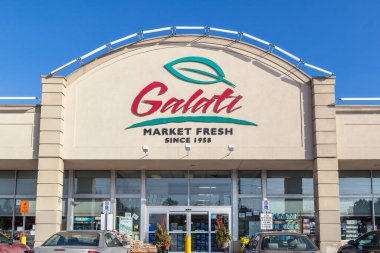 TORONTO, CANADA - 19 Ocak 2018: Toronto 'da küçük bir süpermarket zinciri olan Galati Fresh Market' in işareti. 