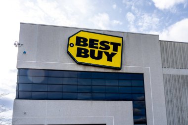 Brampton, Ontario, Kanada - 4 Kasım 2018: En İyi Satın Alım Merkezi tabelası Brampton, Ontario, Kanada 'daki Best Buy Distribution Centre,.