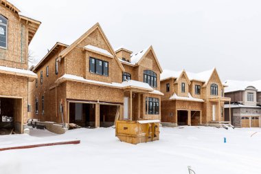 Toronto, Kanada - 7 Şubat 2018: Toronto 'da kışları ev inşaatı.