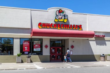 Toronto, Kanada... 14 Haziran 2018, Toronto, Kanada 'da Chuck E. Cheese. Chuck E. Cheeses, Amerikan aile eğlence merkezleri ve restoranları zinciri..