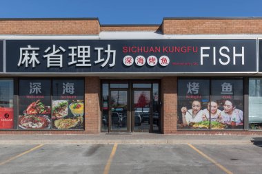 Toronto, Ontario, Kanada - 20 Mart 2018: Toronto 'da Sichuan Kungfu Çin lokantası, çeşitli balık ve deniz ürünleri yemekleri üzerine uzmanlaşmıştır..