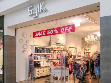 Alajuela, Kosta Rika - 4 Ekim 2018: Sylk mağazası San Jose, Kosta Rika yakınlarındaki Alajuela City Mall 'da..