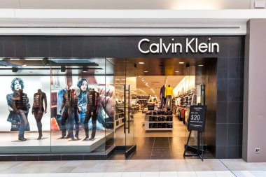 Toronto, Kanada - 27 Şubat 2018: Calvin Klein Toronto Fairview Alışveriş Merkezi, bir Amerikan moda evi. 