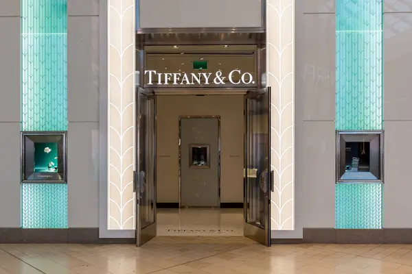 Toronto Kanada Helmikuuta 2018 Tiffany Store Edessä Toronton Ostoskeskuksessa Tiffany — kuvapankkivalokuva
