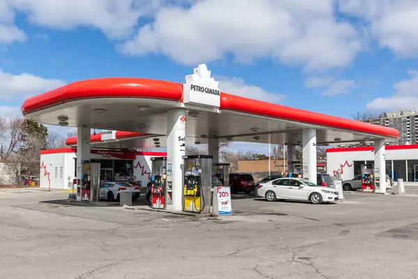 Toronto Canadá Março 2018 Petro Canada Posto Gasolina Toronto — Fotografia de Stock