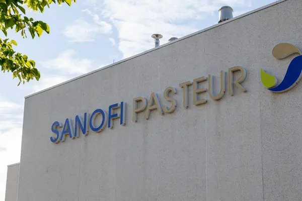 Toronto Canadá Junho 2018 Sanofi Pasteur Assina Prédio Toronto Sanofi — Fotografia de Stock