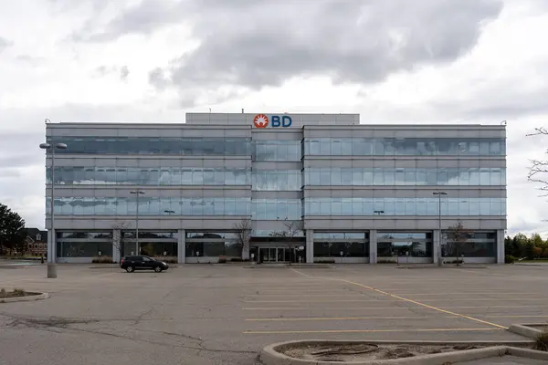 2021年6月13日 位于加拿大安省安萨伏尔斯加市的Bd Canada总部大楼 Becton Dickinson Company 是一家美国跨国医疗技术公司 — 图库照片