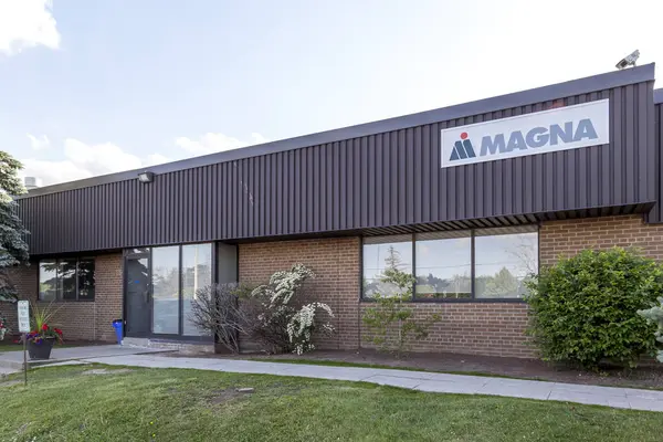 Richmond Hill Ontario Kanada Czerwca 2018 Podpis Magna International Inc — Zdjęcie stockowe