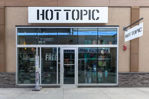 Niagara Lake Kanada Marca 2018 Hot Topic Storefront Outlet Collection — Zdjęcie stockowe