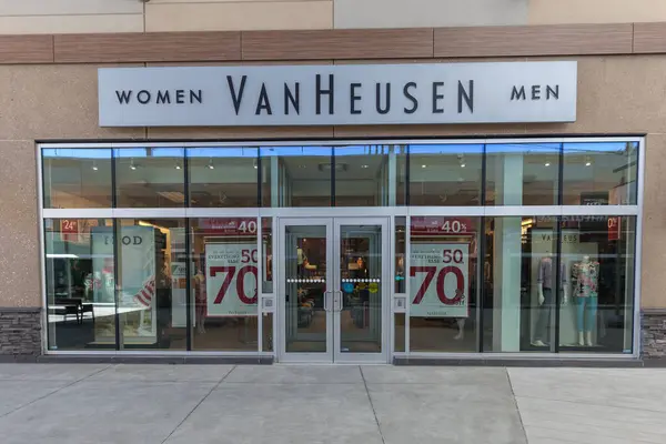 Niagara Lake Canada Maart 2018 Van Heusen Storefront Outlet Collection — Stockfoto