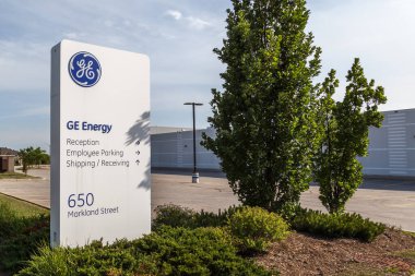 Markham, Ontario, Kanada - 16 Haziran 2018: Kanada Ontario, Markham 'daki Grid IQ Küresel Yenilik Merkezi binasında GE işareti. Tesis yenilik ve küresel işbirliğini teşvik etmek üzere tasarlandı.