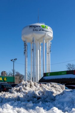 Niagara Şelalesi, Ontario, Kanada - 4 Mart 2018: Drummond Yolu ve Lundy Yolu 'ndaki Niagara Şelalesi Su Kulesi.