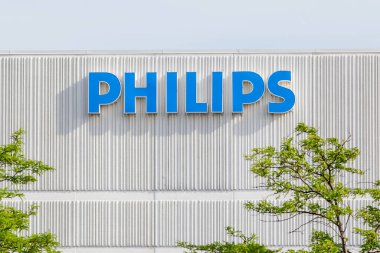 Markham, Ontario, Kanada - 16 Haziran 2018: Markham, Ontario, Kanada 'daki Philips tabelasını kapatın. Philips, Amsterdam 'da sağlık hizmetleri alanında faaliyet gösteren Hollandalı çok uluslu bir teknoloji şirketi..