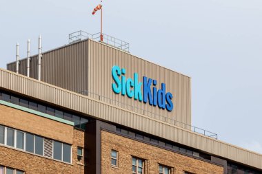 Toronto, Kanada-2 Temmuz 2018: Toronto 'daki Hasta Çocuklar için Hasta Çocuklar Hastanesinin İşareti, dünyanın en büyük ikinci pediatrik araştırma hastanesidir.. 