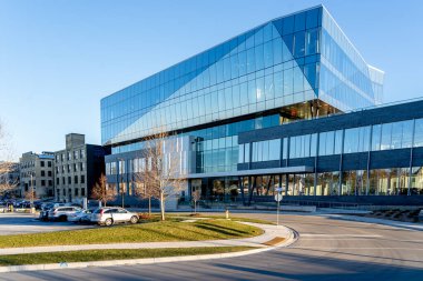 Kitchener-Waterloo, On, Kanada - 17 Ekim 2020: Google Canada ofis binası 17 Ekim 2020 'de bir Amerikan teknoloji şirketi olan Kitchener-Waterloo' da gösterildi. 