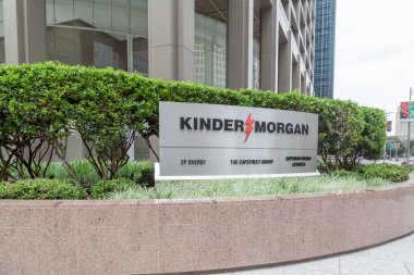 Houston, Teksas, ABD - 22 Eylül 2018: Houston, ABD 'deki şirket merkezinde Kinder Morgan' ın imzası. Kinder Morgan A.Ş. Kuzey Amerika 'daki en büyük enerji altyapı şirketlerinden biri..   