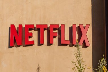 Los Gatos, Kaliforniya, ABD - 29 Mart 2018: Netflix 'in işareti, Los Gatos, CA. Netflix bir Amerikan eğlence şirketidir.. 