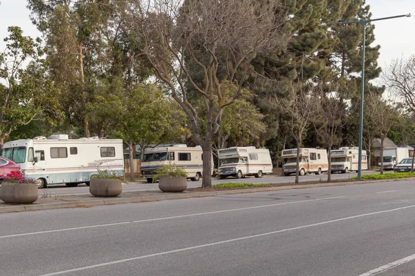 Mountain View Kalifornie Usa Března 2018 Lidé Žijící Karavanu Zaparkovaném — Stock fotografie