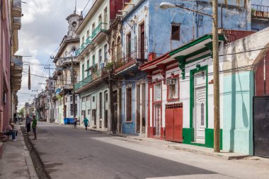 HAVANA, CUBA - 17 Nisan 2017: Havana, Küba 'da sokak sahnesi