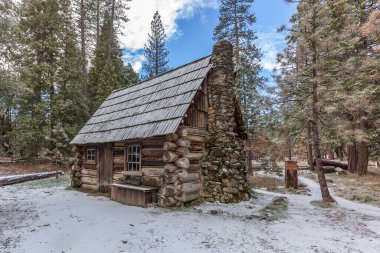 Yosemite Tarih Merkezi 'ndeki eski bina, Yosemite Ulusal Parkı, Kaliforniya.