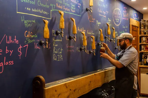 Whale Beer Taps Peter Grandy Microbrewery — Stock Photo, Image