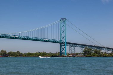 Windsor, Ontario ve Detroit arasındaki Büyükelçi Köprüsü, Michigan