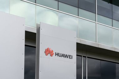 28 Ekim 2023 'te Kanada, Waterloo' daki Huawei ofisi. Huawei Technologies Co., Ltd. çok uluslu bir Çin teknoloji şirketidir..