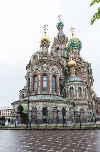 Petersburg Ryssland Maj 2016 Turister Besöker Frälsarens Kyrka Spillt Blod — Stockfoto