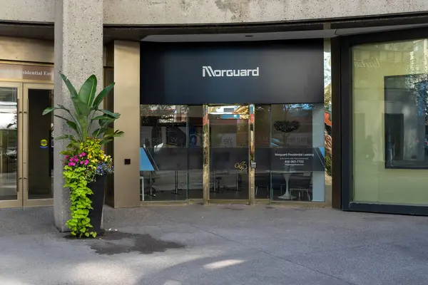 カナダ トロント ストリート ウェストのモーガード トロント地域事務所 2023年10月3日 Morguardは完全に統合された不動産会社です — ストック写真