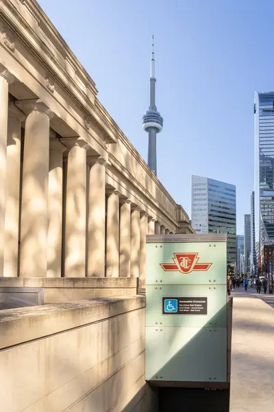 Ttc Toronto Transit Commission Logo Seen Union Station Building Tower — Stock Photo, Image