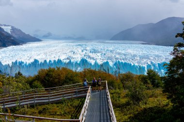 Arjantin 'deki Los Glaciares Ulusal Parkı' nın Perito Moreno buzulu manzarası. Los Glaciares Ulusal Parkı UNESCO 'nun Dünya Mirası sitesidir..