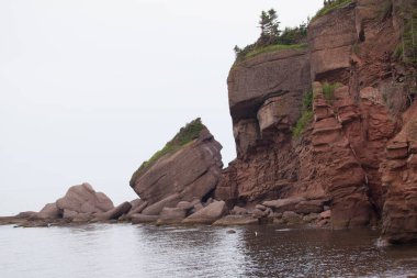 Indian Head Rock (Denizi Hiç Görmeyen Hintli), St.Georges-de-Malbaie, Gaspe Yarımadası, Quebec, Kanada.