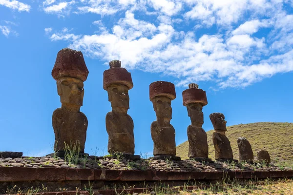 Easter Island Chile February 2023 Moai Heads Slope Rano Raraku — Stock Photo, Image
