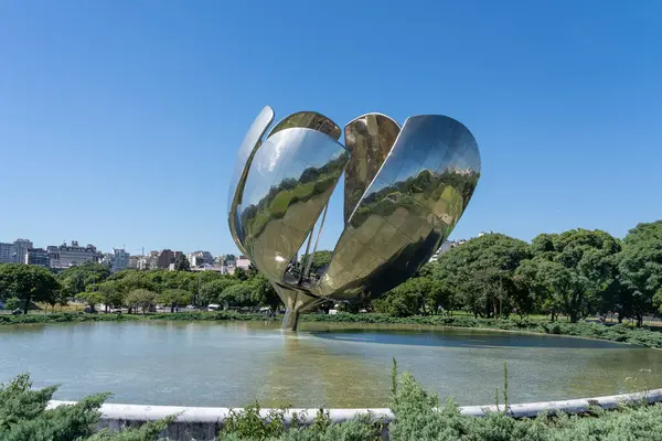 Buenos Aires Arjantin Büyük Çelik Çiçek Floralis Generica Ocak 2023 — Stok fotoğraf