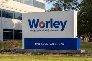 Houston, Teksas, ABD - 2 Mart 2022: WorleyParsons yer işareti Houston, Teksas, ABD 'deki ofislerinde. WorleyParsons Limited, Avustralyalı mühendislik şirketidir. Sadece editör kullanımı.