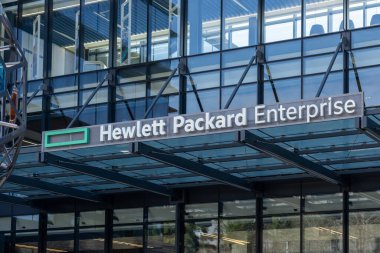 Houston, Teksas, ABD - 2 Mart 2022: Hewlett Packard, ABD 'nin Houston şehrinde bulunan çok uluslu bir teknoloji şirketi..
