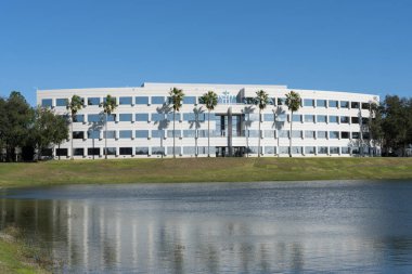 Mary Gölü, FI, ABD - 17 Ocak 2022: Jeunesse Global Corporate Office Centre in Lake Mary, Fl, ABD. Jeunesse Global önde gelen bir pazarlama şirketidir..