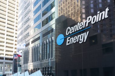 Houston, Teksas, ABD - 27 Şubat 2022: Houston, Teksas, ABD merkezindeki CenterPoint Enerji tabelası. CenterPoint Enerji A.Ş. bir Amerikan enerji dağıtım şirketidir..