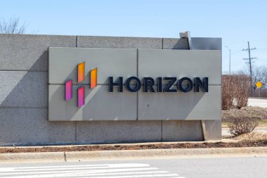 Deerfield, Illinois, ABD - 27 Mart 2022: Ufuk işareti ABD 'nin Deerfield, Illinois merkezlerinde gösterilmektedir. Horizon Therapeutics plc küresel bir biyoteknoloji şirketidir..