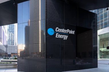 Houston, Teksas, ABD - 27 Şubat 2022: Houston, Teksas, ABD merkezindeki CenterPoint Enerji tabelası. CenterPoint Enerji A.Ş. bir Amerikan enerji dağıtım şirketidir..